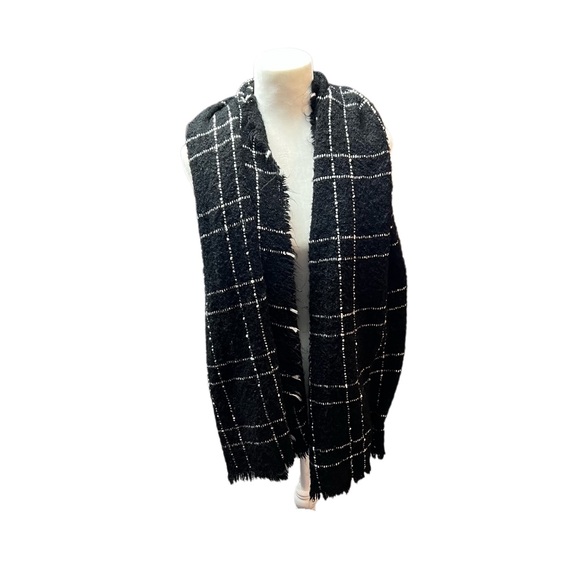J Crew Plaid Black and White Scarf - Picture 1 of 4